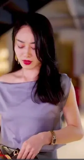 《巨富同学会》：金钱、友情与人性的终极考验，一场关于“晋升游戏”的现实映射！